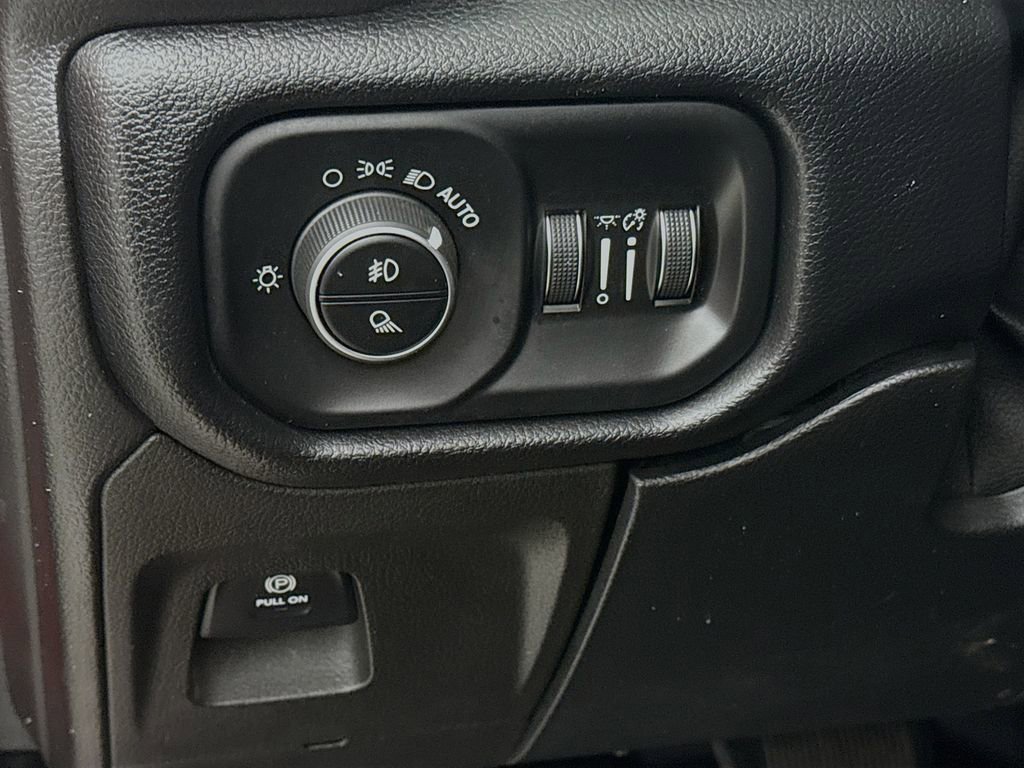 Used 2019 RAM 1500 Rebel AWD/4WD image 10