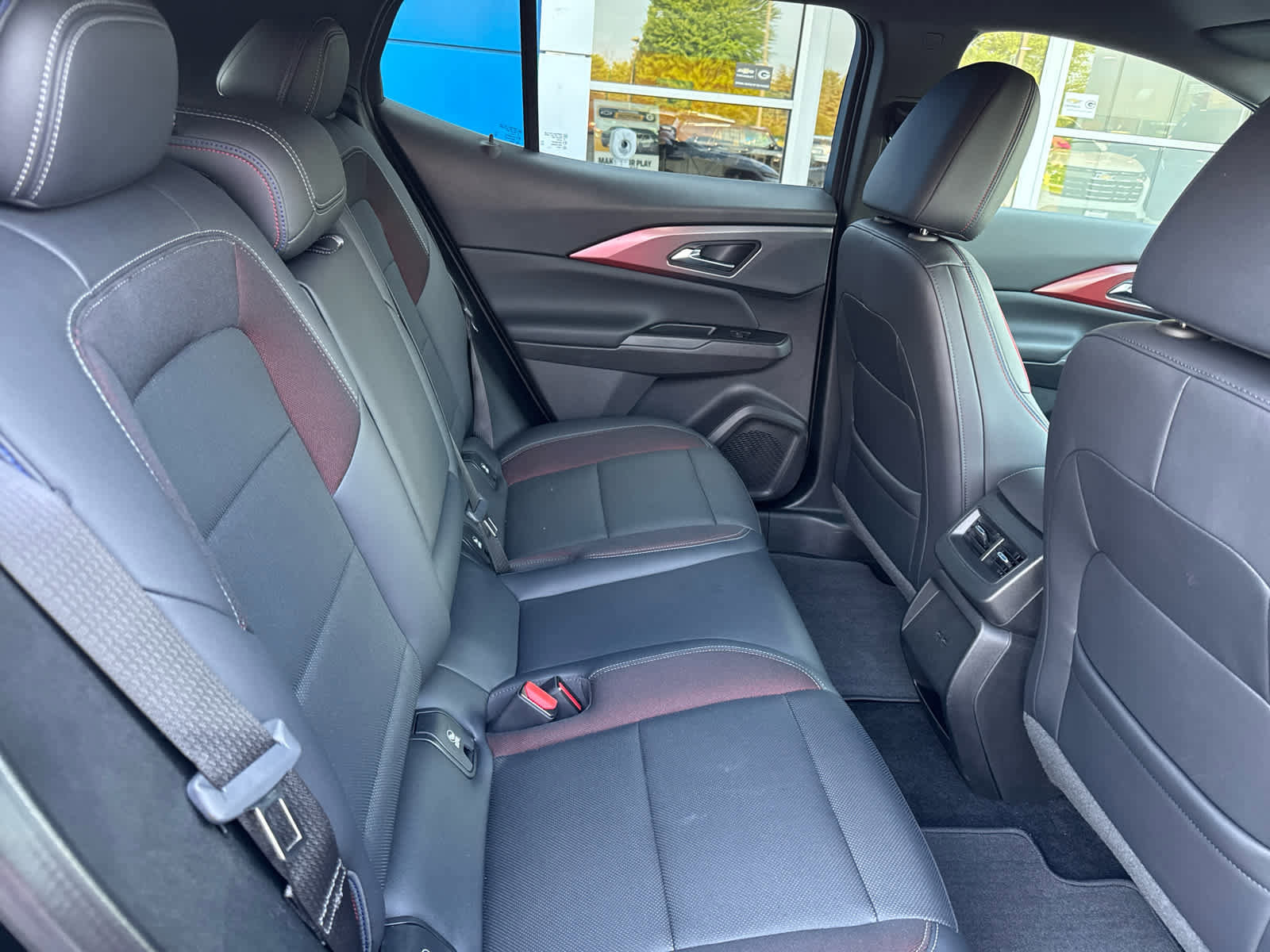 Used 2024 Chevrolet Equinox EV RS image 5