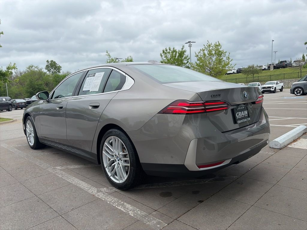 Used 2024 BMW 530i image 5