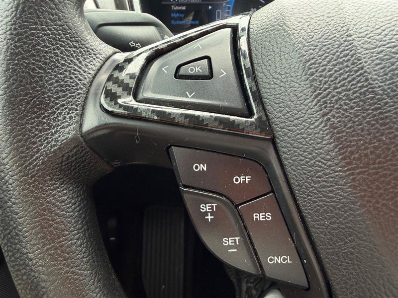 Used 2017 Ford Fusion SE FWD image 17