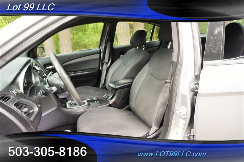 Used 2013 Chrysler 200 LX FWD image 2