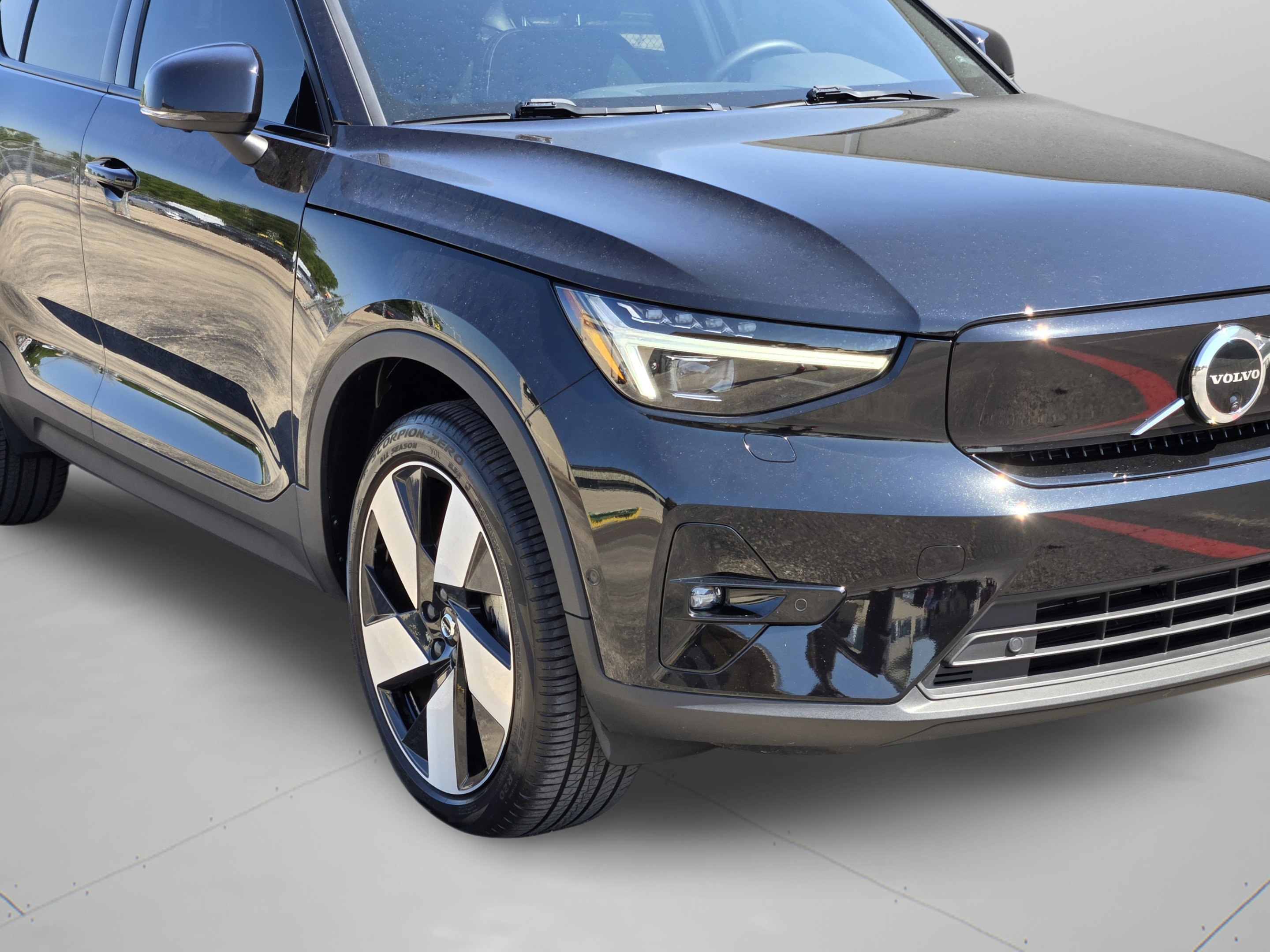 Certified 2023 Volvo C40 P8 Recharge Ultimate AWD/4WD image 30