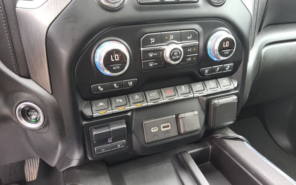 Used 2019 GMC Sierra 1500 Denali w/ Denali Ultimate Package AWD/4WD image 16