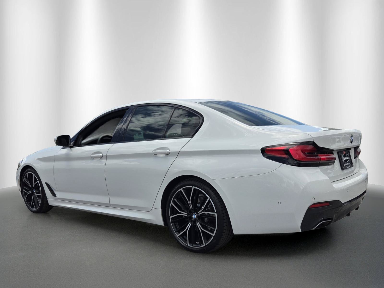 Certified 2023 BMW 530i w/ M Sport Package RWD image 5