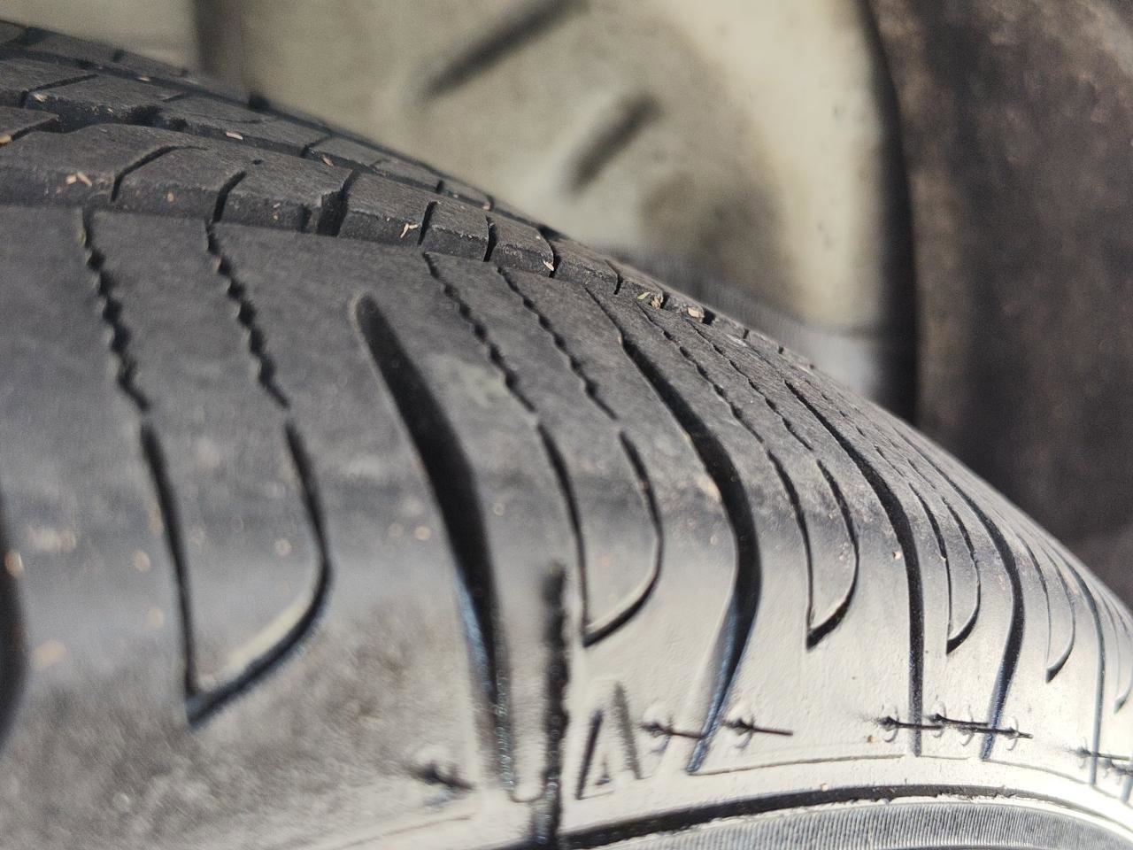 Used 2009 Chevrolet Impala LT w/ Luxury Edition Package FWD image 12