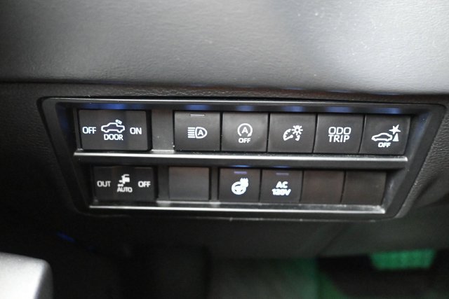 Used 2023 Toyota Tundra Platinum w/ Advanced Package AWD/4WD image 14
