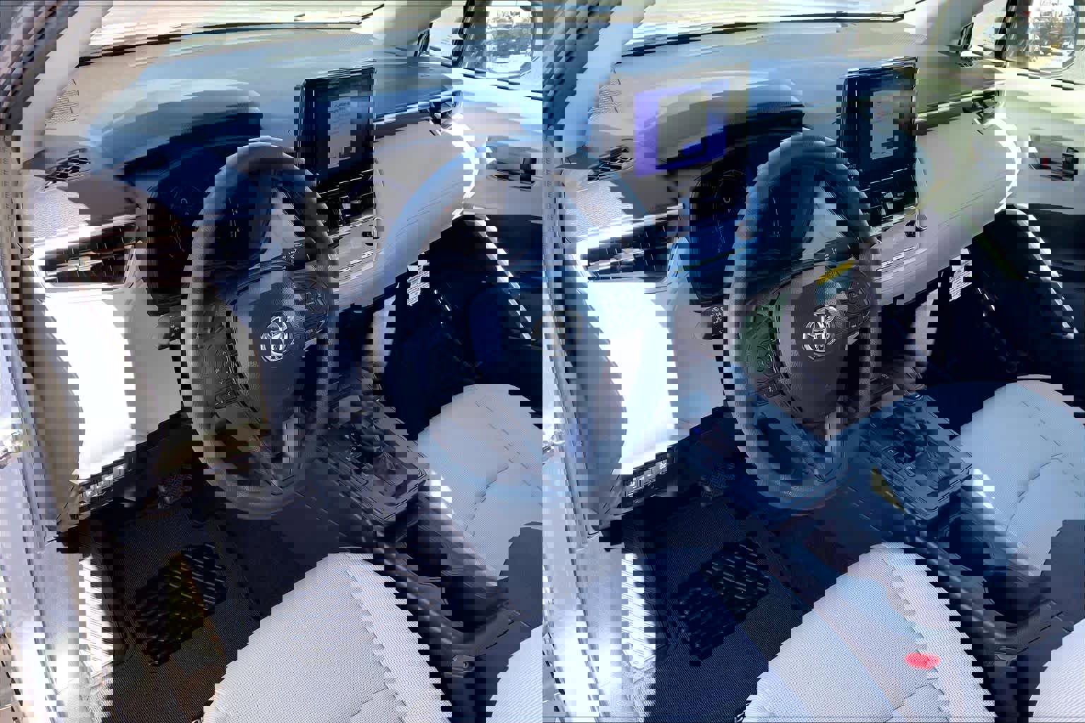 New 2026 Toyota Corolla Cross L image 8