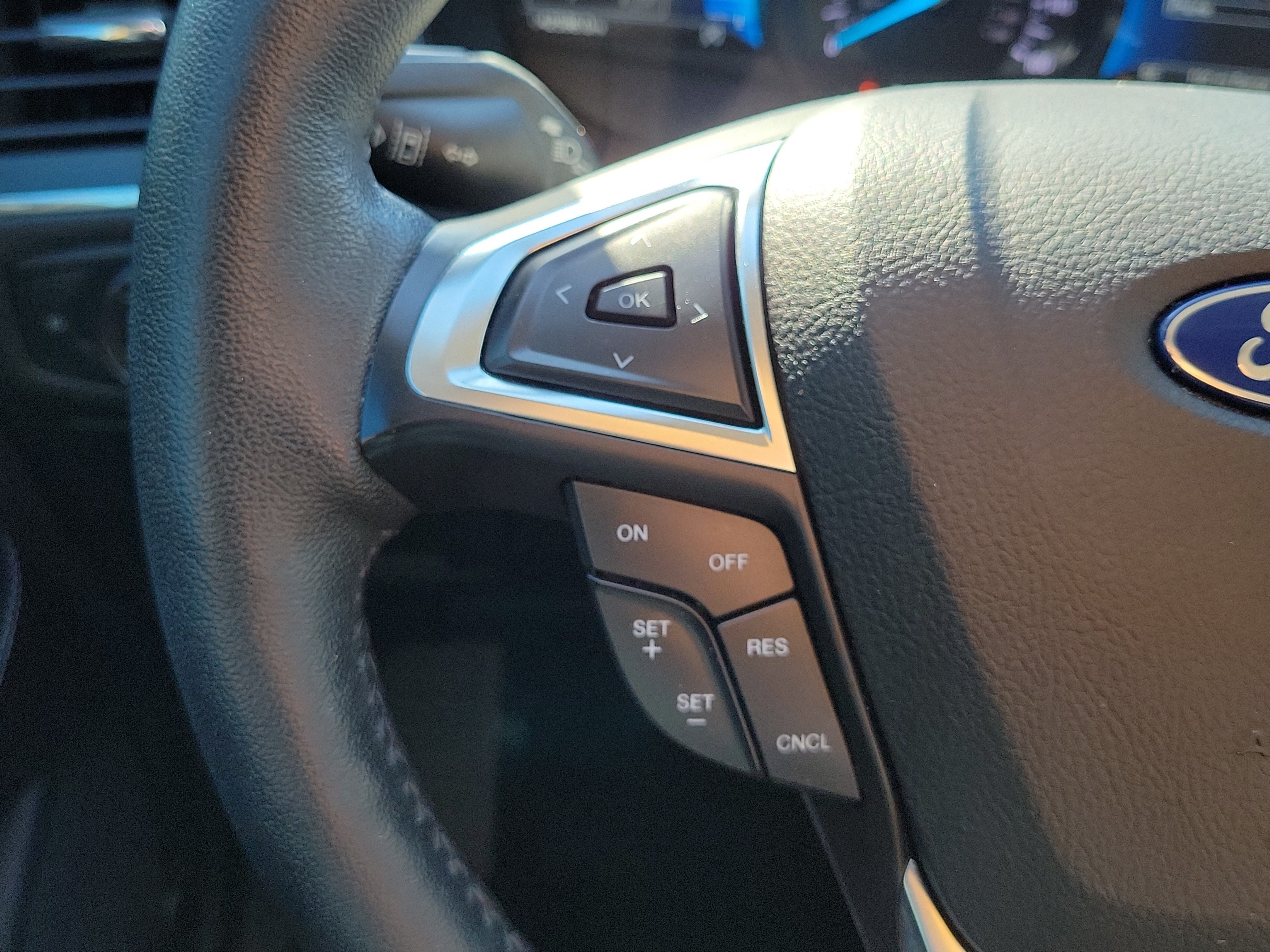 Used 2022 Ford Edge Titanium AWD/4WD image 23