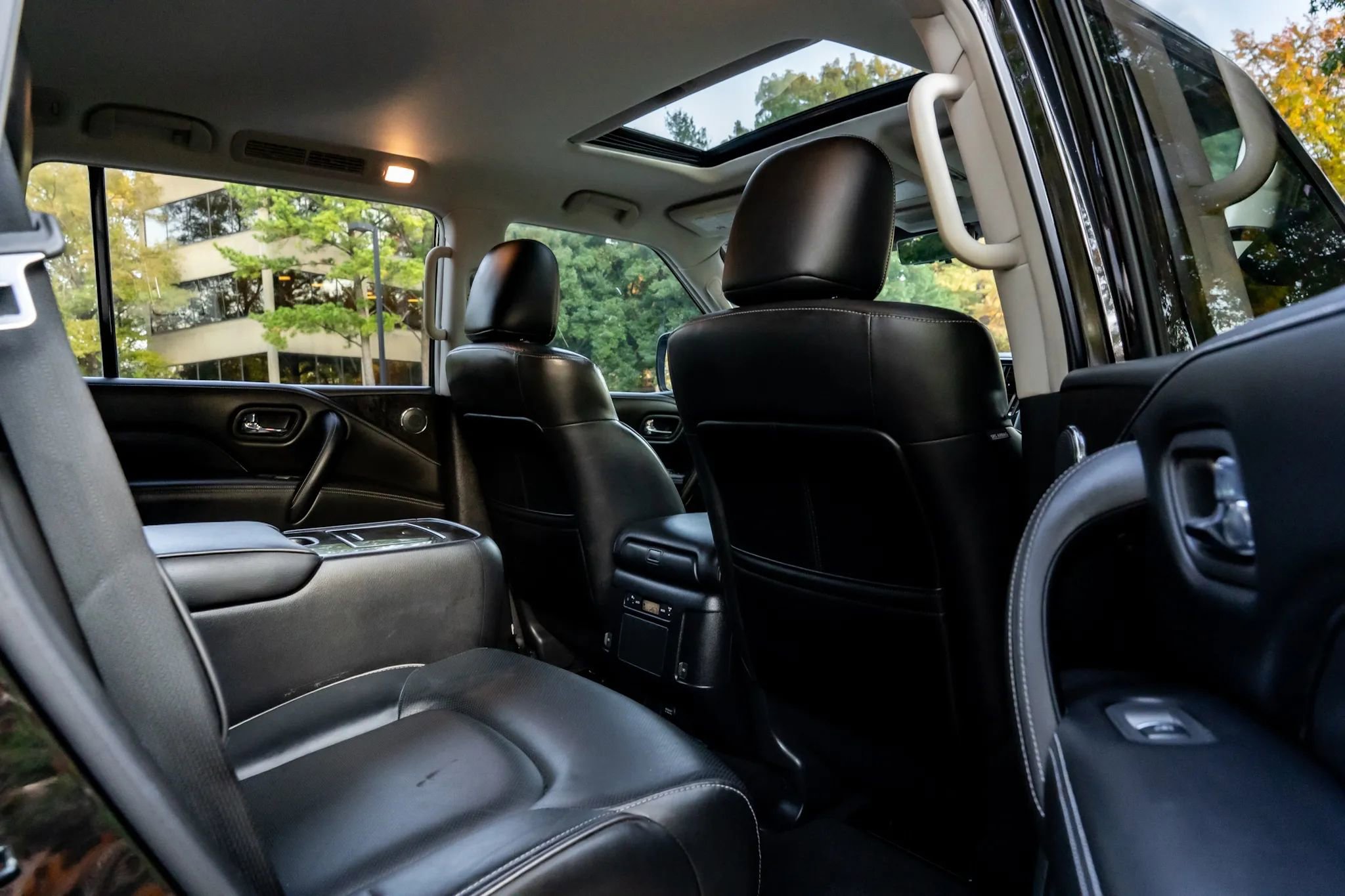 Used 2021 INFINITI QX80 Luxe w/ Cargo Package image 18