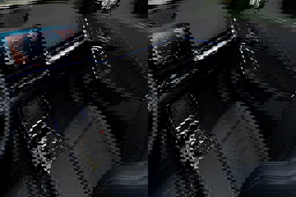 Used 2025 BMW X1 xDrive28i w/ Convenience Package image 37