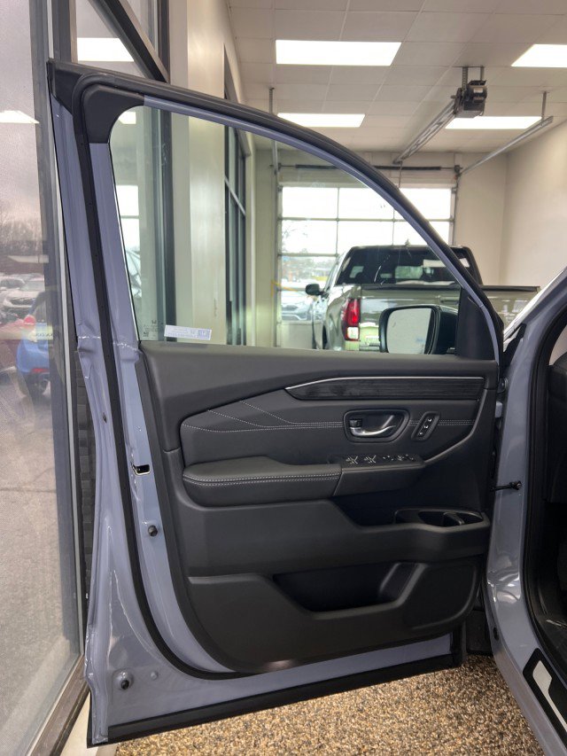 New 2026 Honda Pilot Touring image 18