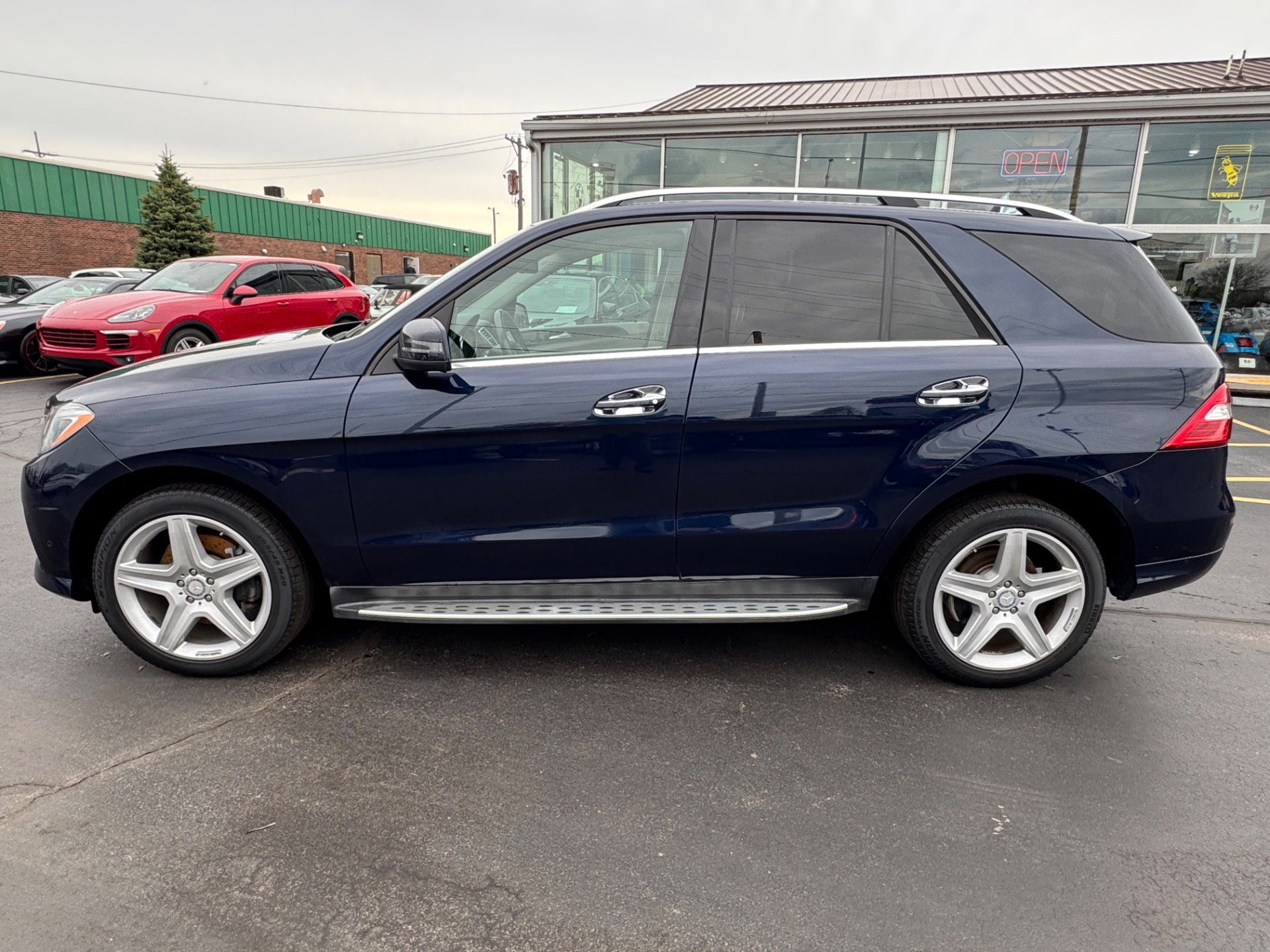 Used 2015 Mercedes-Benz ML 400 4MATIC image 6