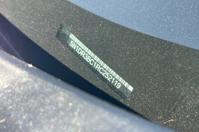 Used 2024 Nissan Pathfinder SV AWD/4WD image 3
