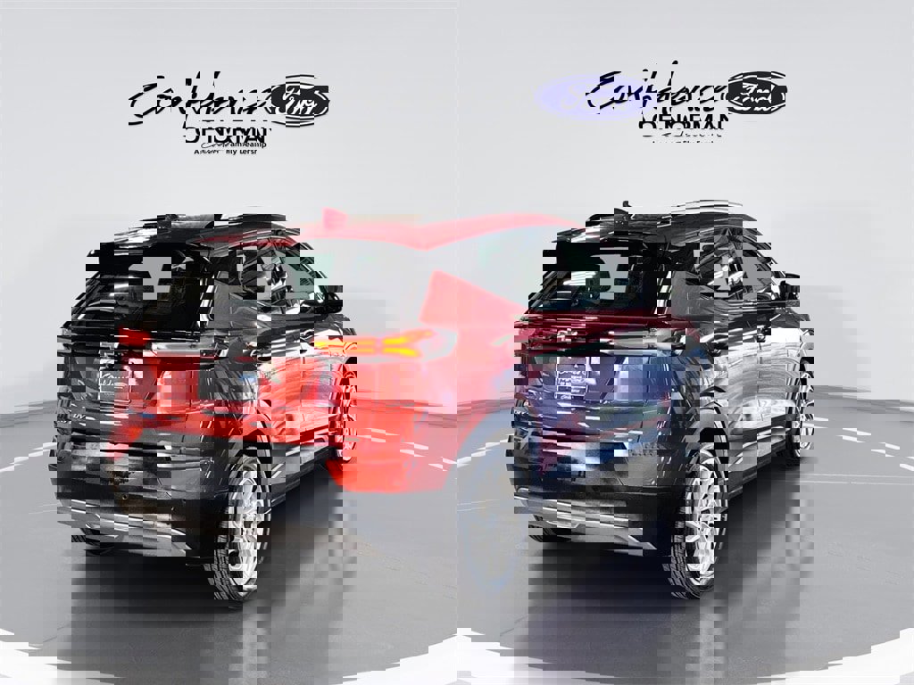 Used 2022 Chevrolet Bolt EUV LT w/ Comfort Package image 8