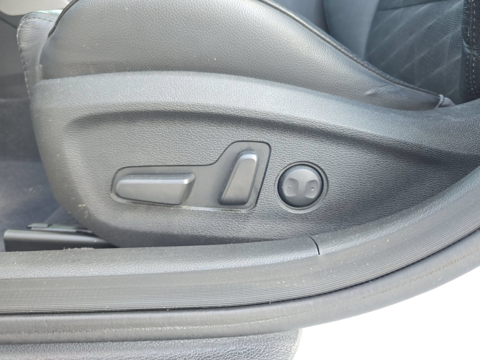 Used 2015 Hyundai Sonata Sport w/ Option Group 04 FWD image 15