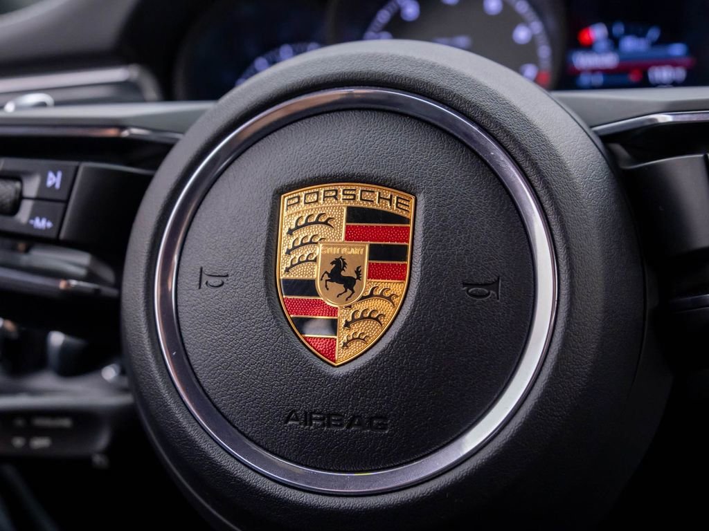 Used 2022 Porsche Macan S image 30