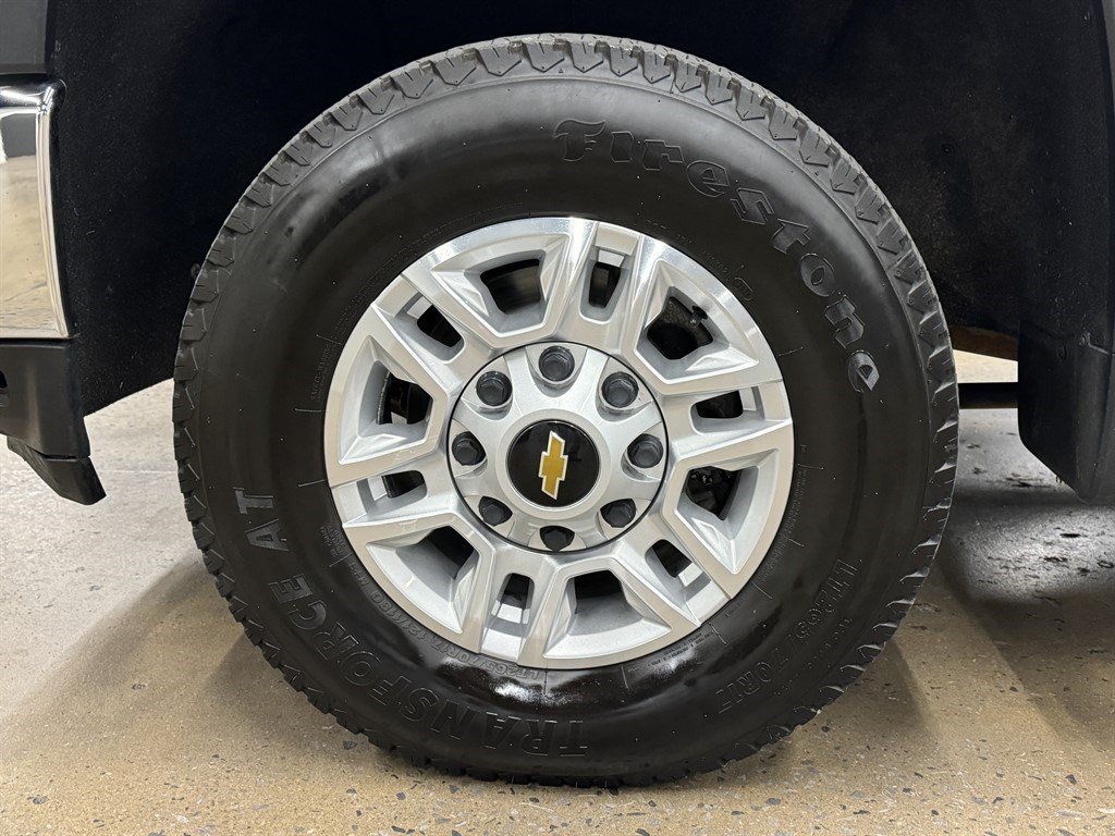Used 2022 Chevrolet Silverado 2500 LT AWD/4WD image 6