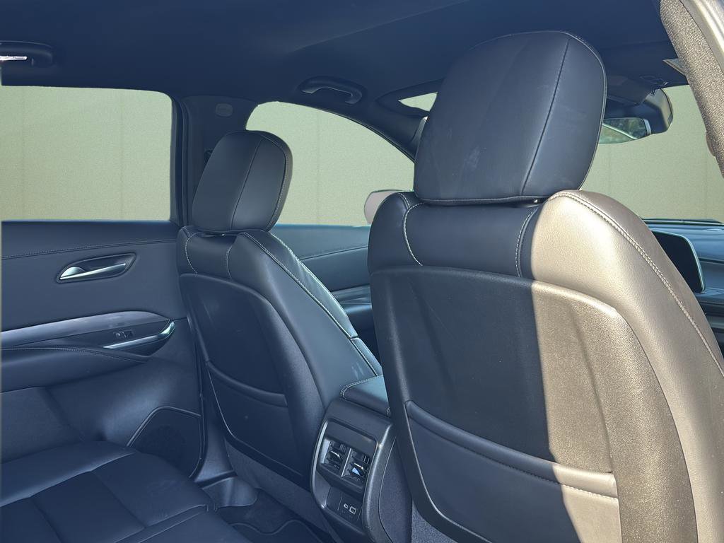 Used 2024 Cadillac XT4 Premium Luxury image 47