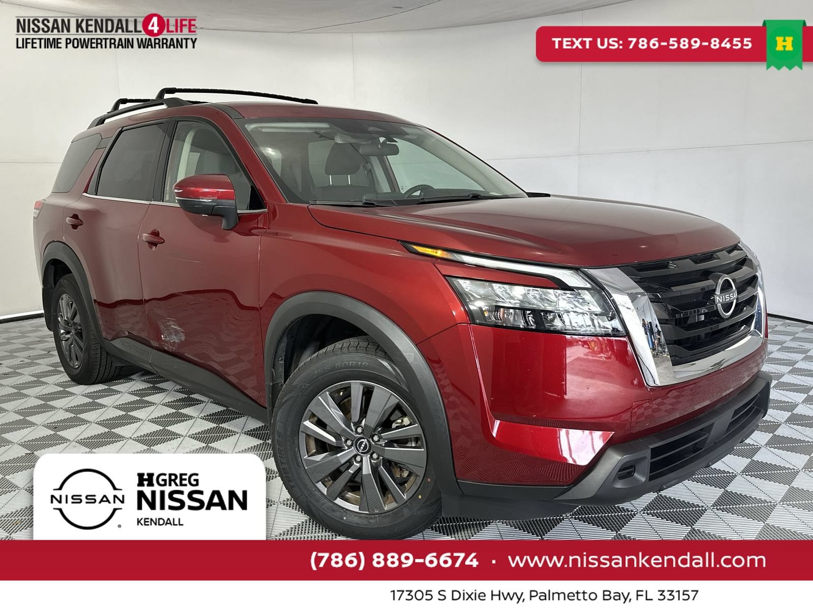 Certified 2024 Nissan Pathfinder SV FWD image 1