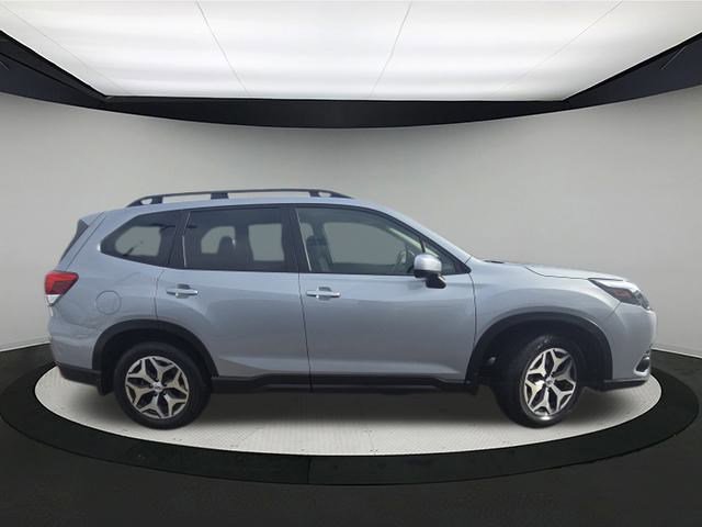 Certified 2023 Subaru Forester Premium image 8