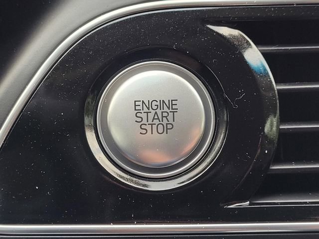 Used 2022 Genesis G70 2.0T image 36