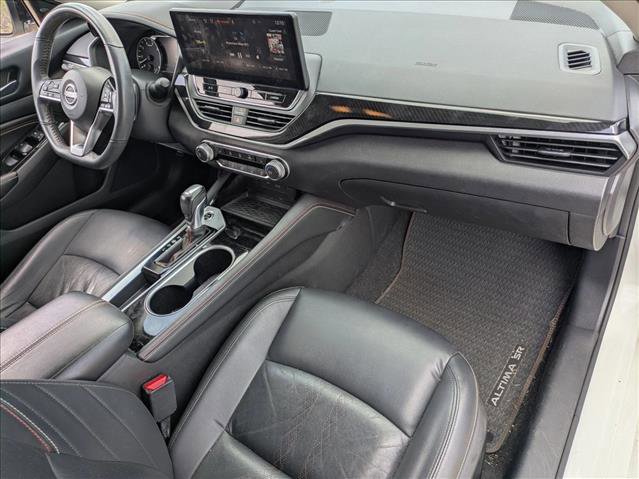 Used 2023 Nissan Altima 2.5 SR w/ SR Premium Package FWD image 17