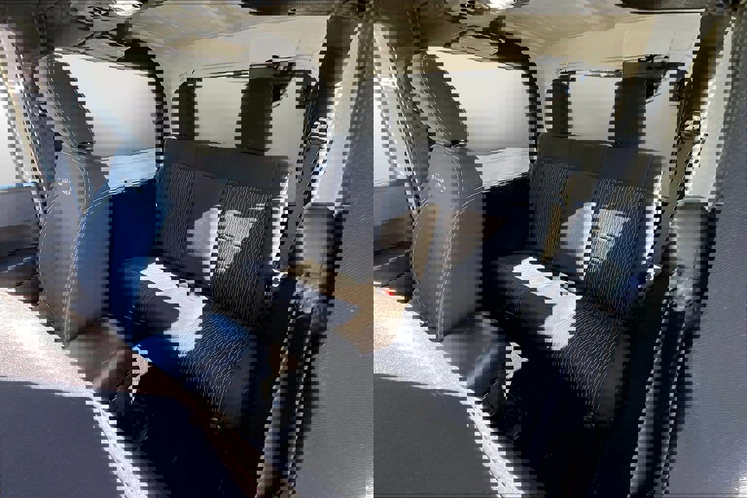 Used 2018 Jeep Wrangler Sahara w/ Connectivity Group image 21