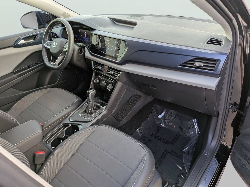 Certified 2023 Volkswagen Taos SE FWD image 11