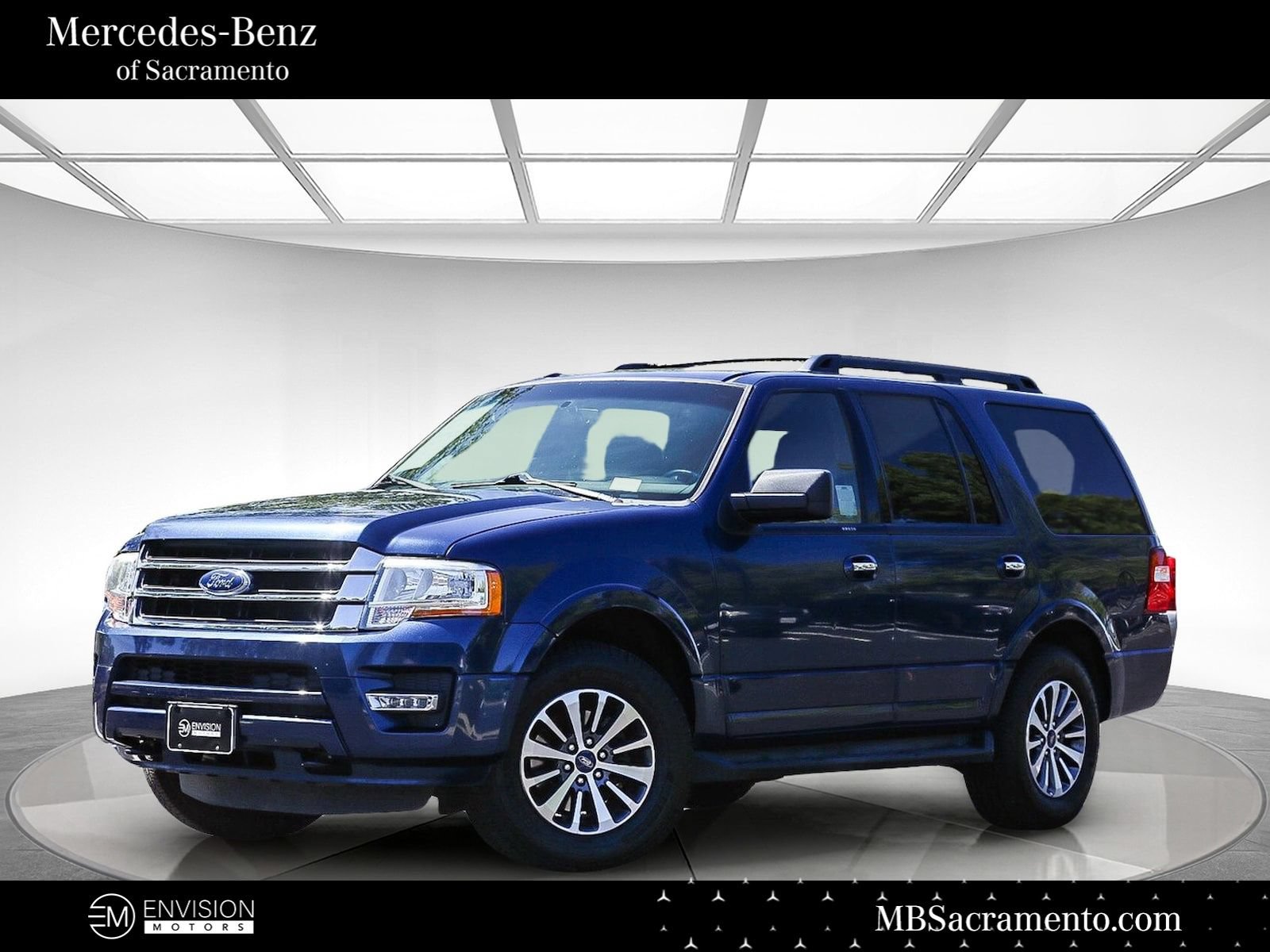Used 2017 Ford Expedition XLT AWD/4WD image 1
