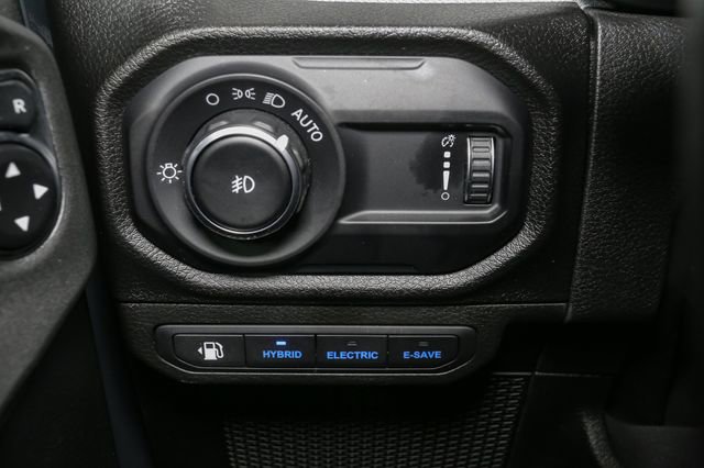Used 2024 Jeep Wrangler Unlimited AWD/4WD image 36