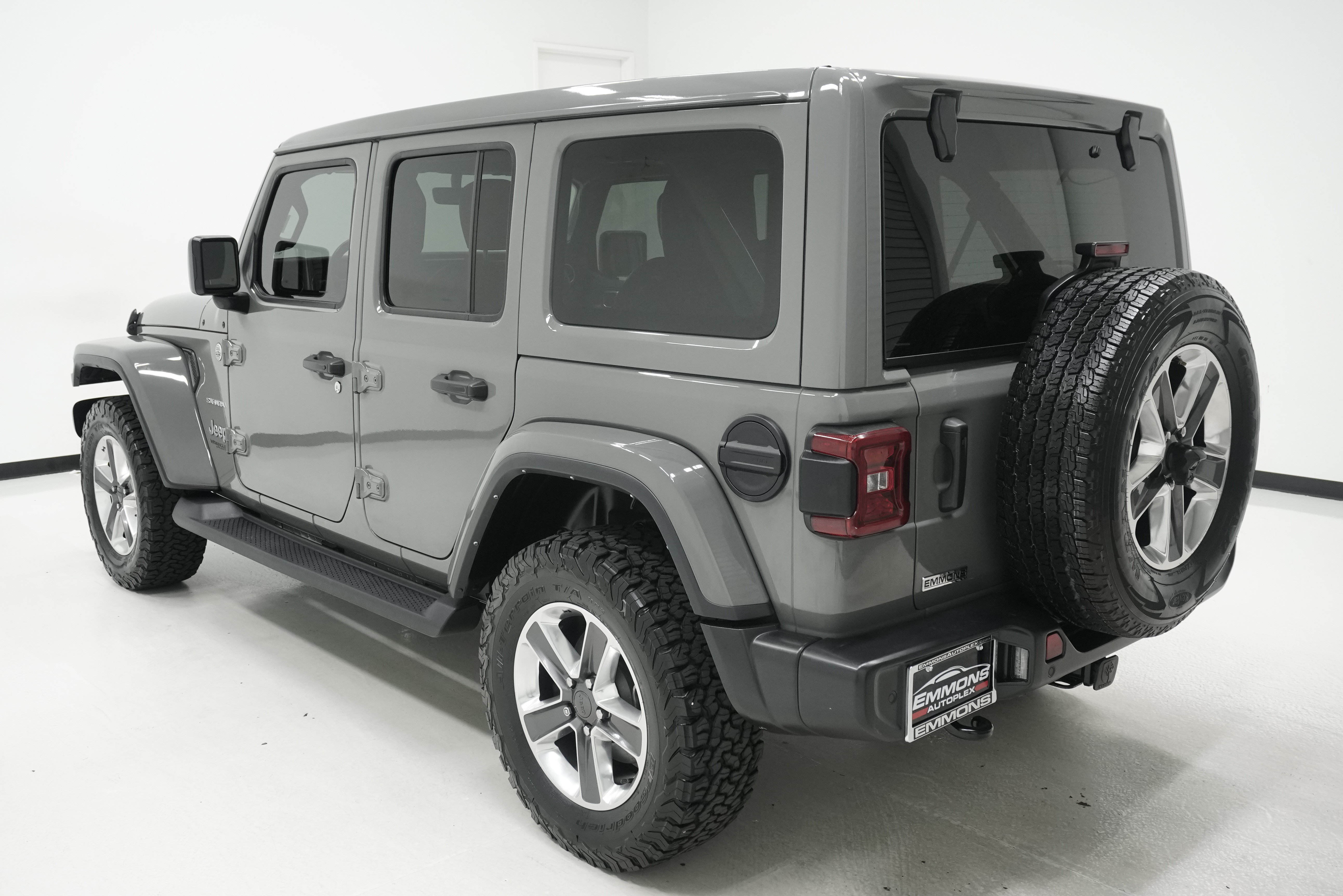 Used 2021 Jeep Wrangler Unlimited Sahara AWD/4WD image 6