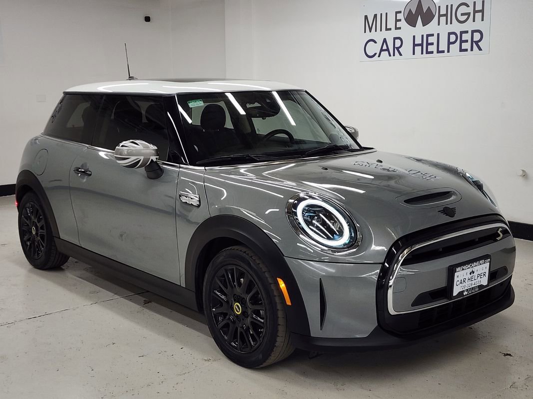 Used 2022 MINI Cooper SE image 3