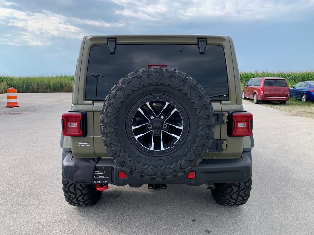 Used 2025 Jeep Wrangler Unlimited Rubicon AWD/4WD image 6
