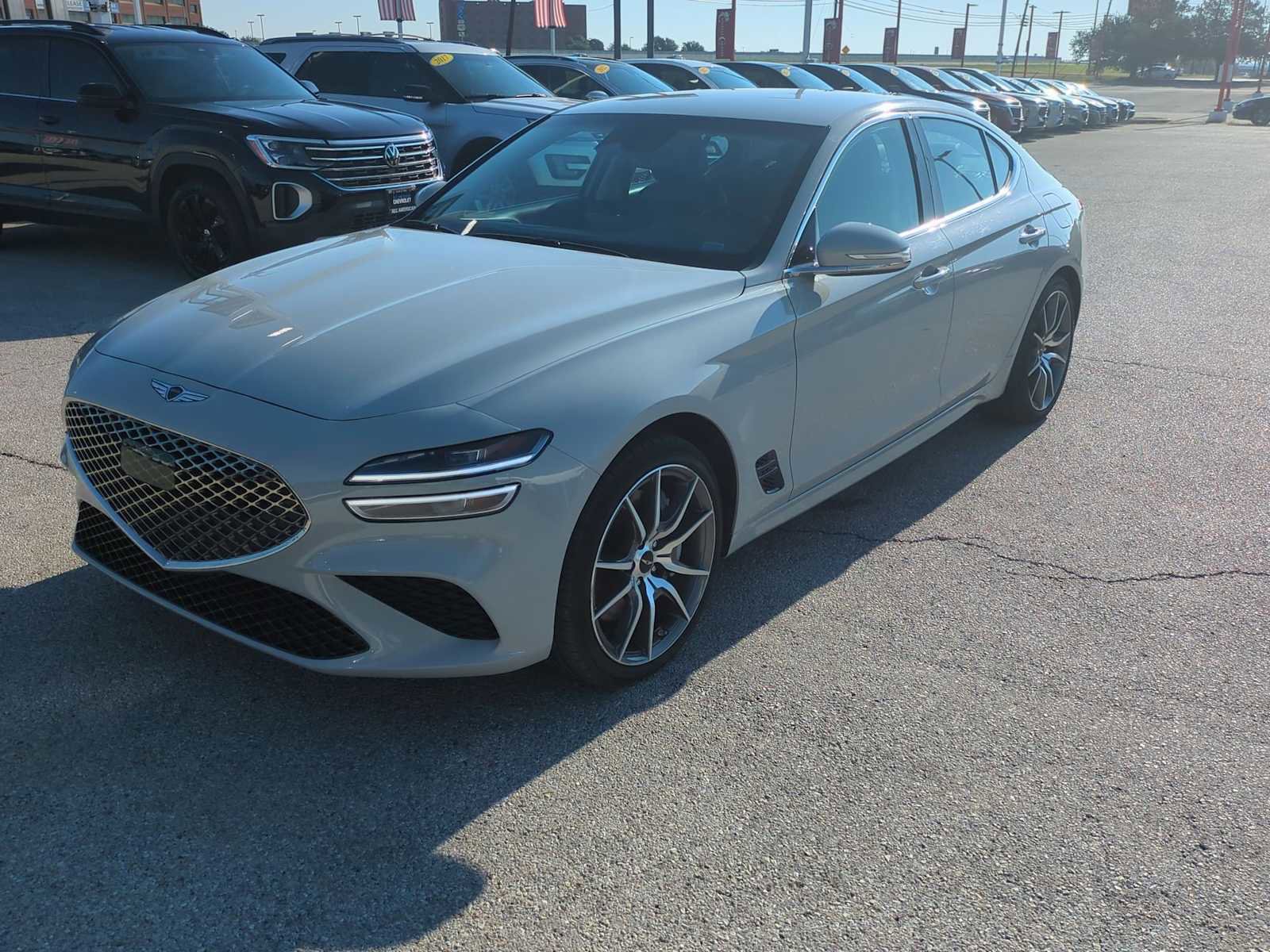 Used 2025 Genesis G70 2.5T image 4