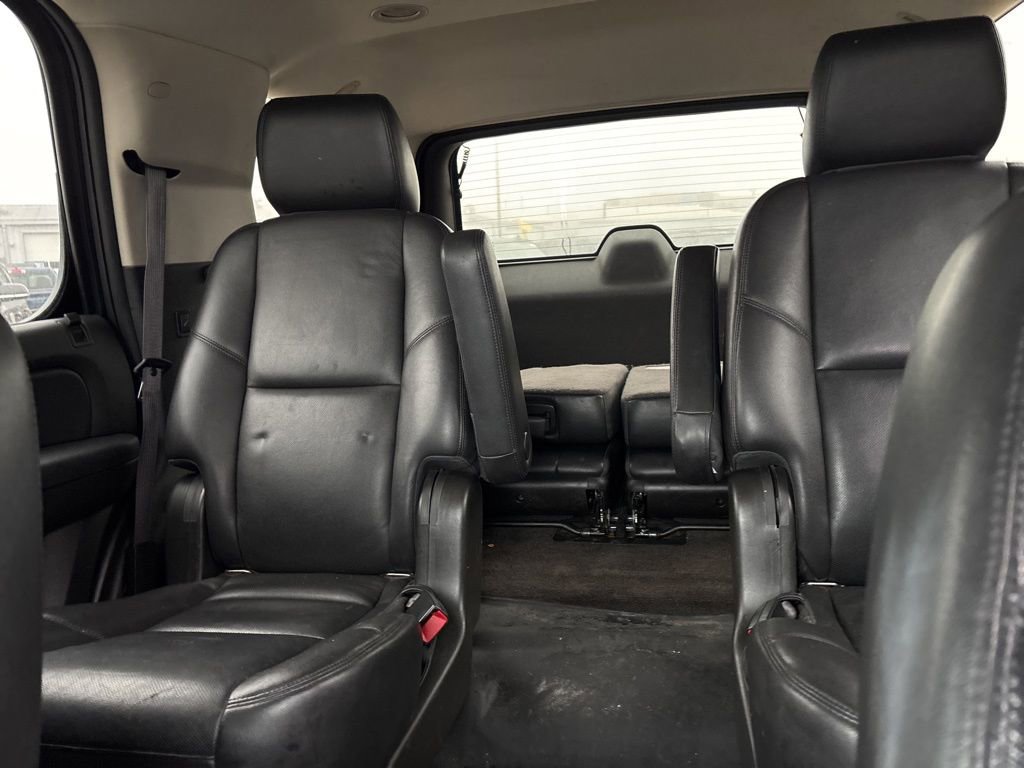 Used 2012 GMC Yukon SLT w/ SLT-2 Equipment Package image 11