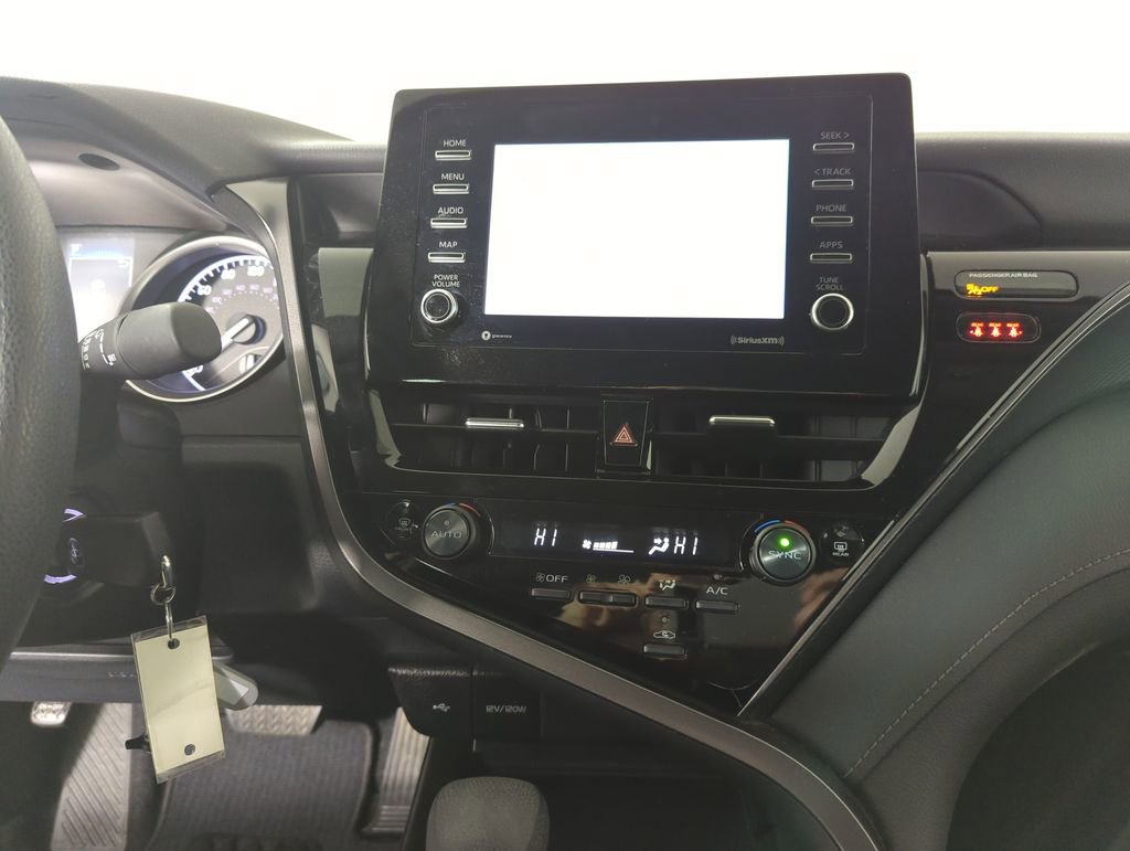 Used 2024 Toyota Camry LE image 13