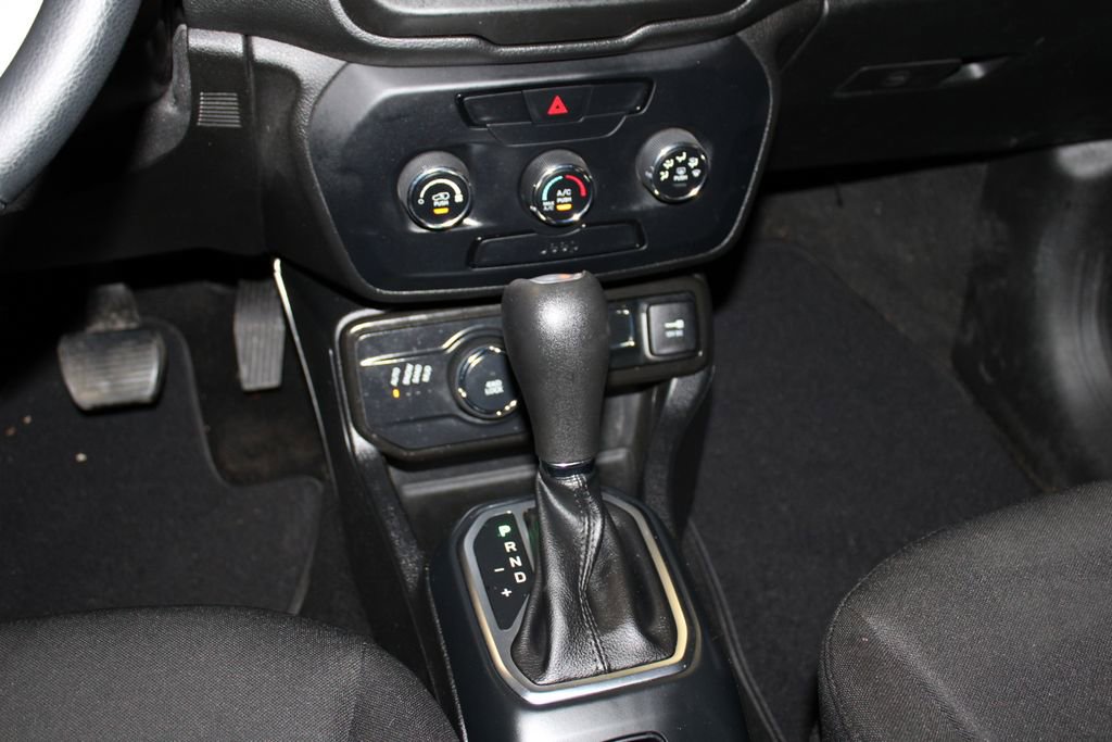 Used 2020 Jeep Renegade Sport w/ Sport Appearance Group image 21