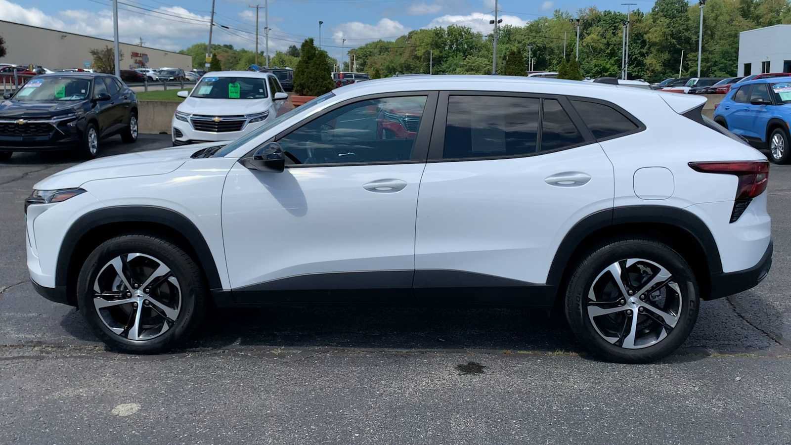 Certified 2024 Chevrolet Trax RS FWD image 5