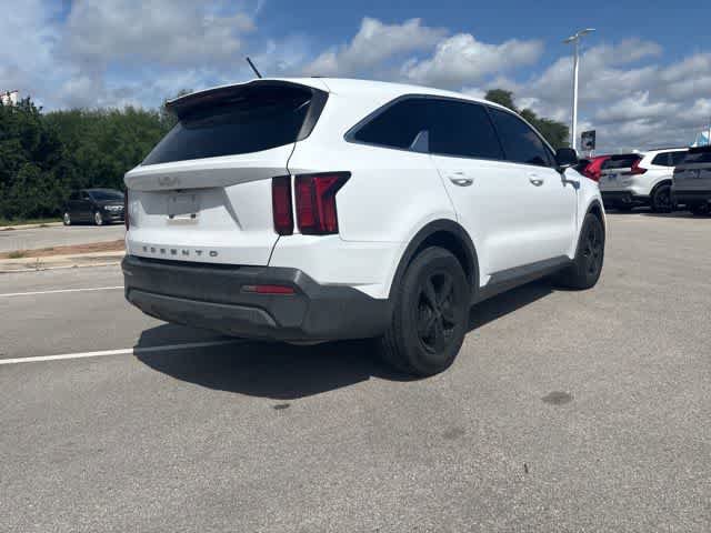 Used 2022 Kia Sorento LX FWD image 5