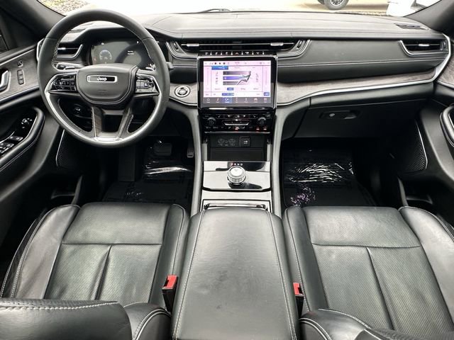 Used 2023 Jeep Grand Cherokee L Overland w/ Luxury Tech Group IV RWD image 10