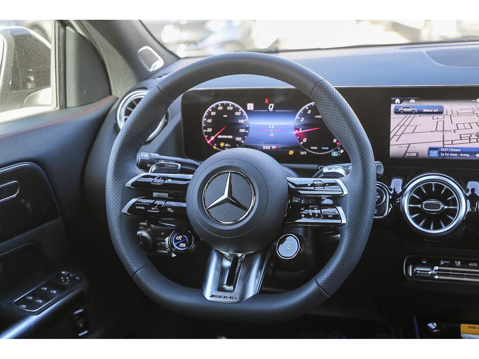 Used 2024 Mercedes-Benz GLA 35 AMG 4MATIC image 16