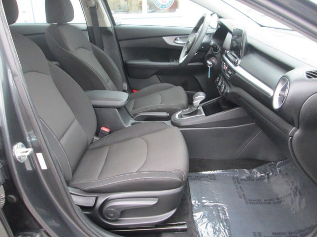 Used 2023 Kia Forte LXS FWD image 13