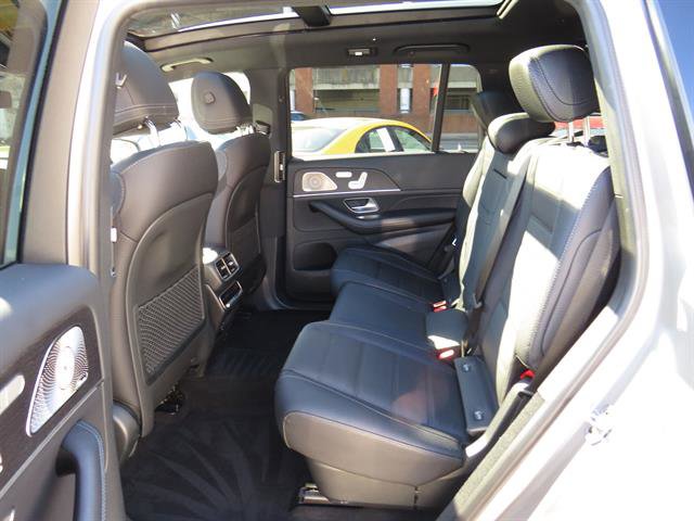 Used 2023 Mercedes-Benz GLS 450 4MATIC image 18