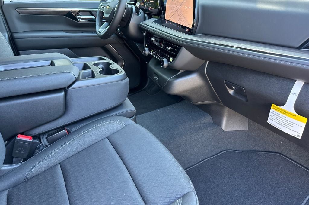 New 2026 Chevrolet Suburban LS RWD image 17