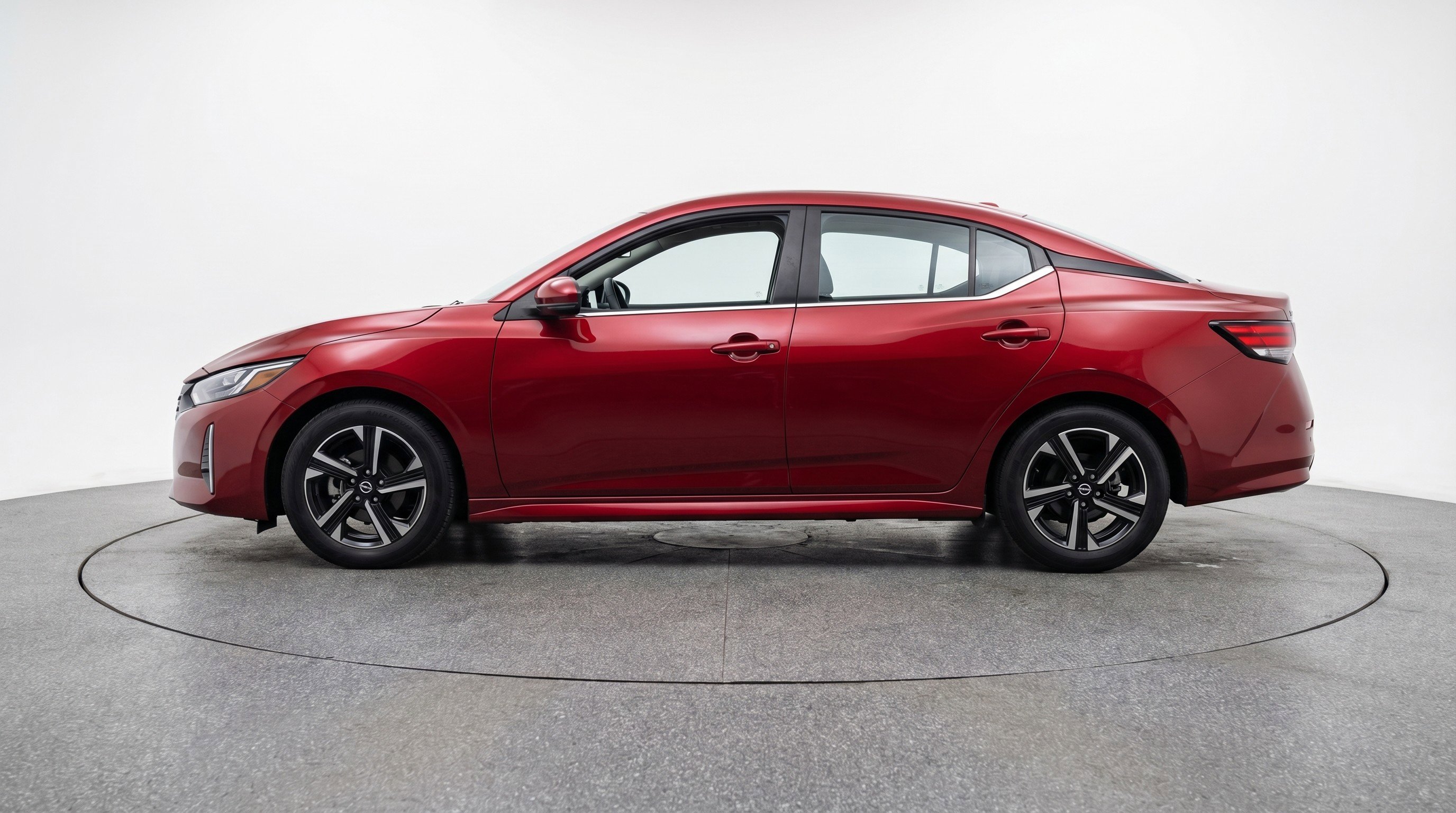 Used 2025 Nissan Sentra SV FWD image 5