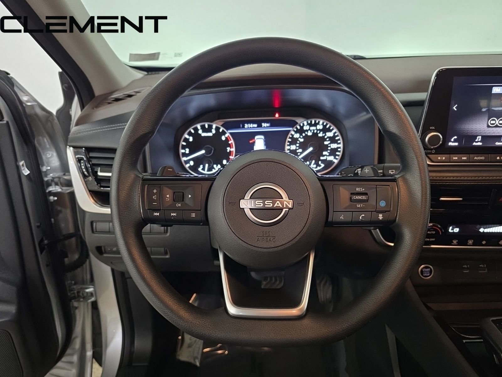 Used 2022 Nissan Rogue SV image 15