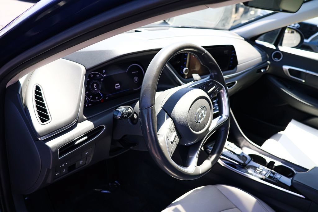 Used 2022 Hyundai Sonata Limited FWD image 5