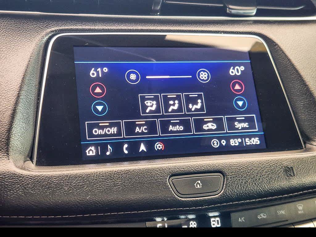 Used 2021 Cadillac XT4 Premium Luxury AWD/4WD image 16