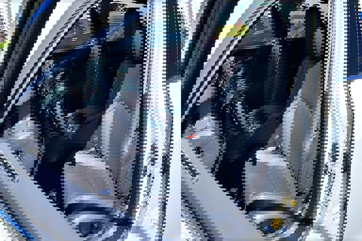 Used 2025 Lexus ES 300h F Sport w/ Accessory Package (Z1) image 8