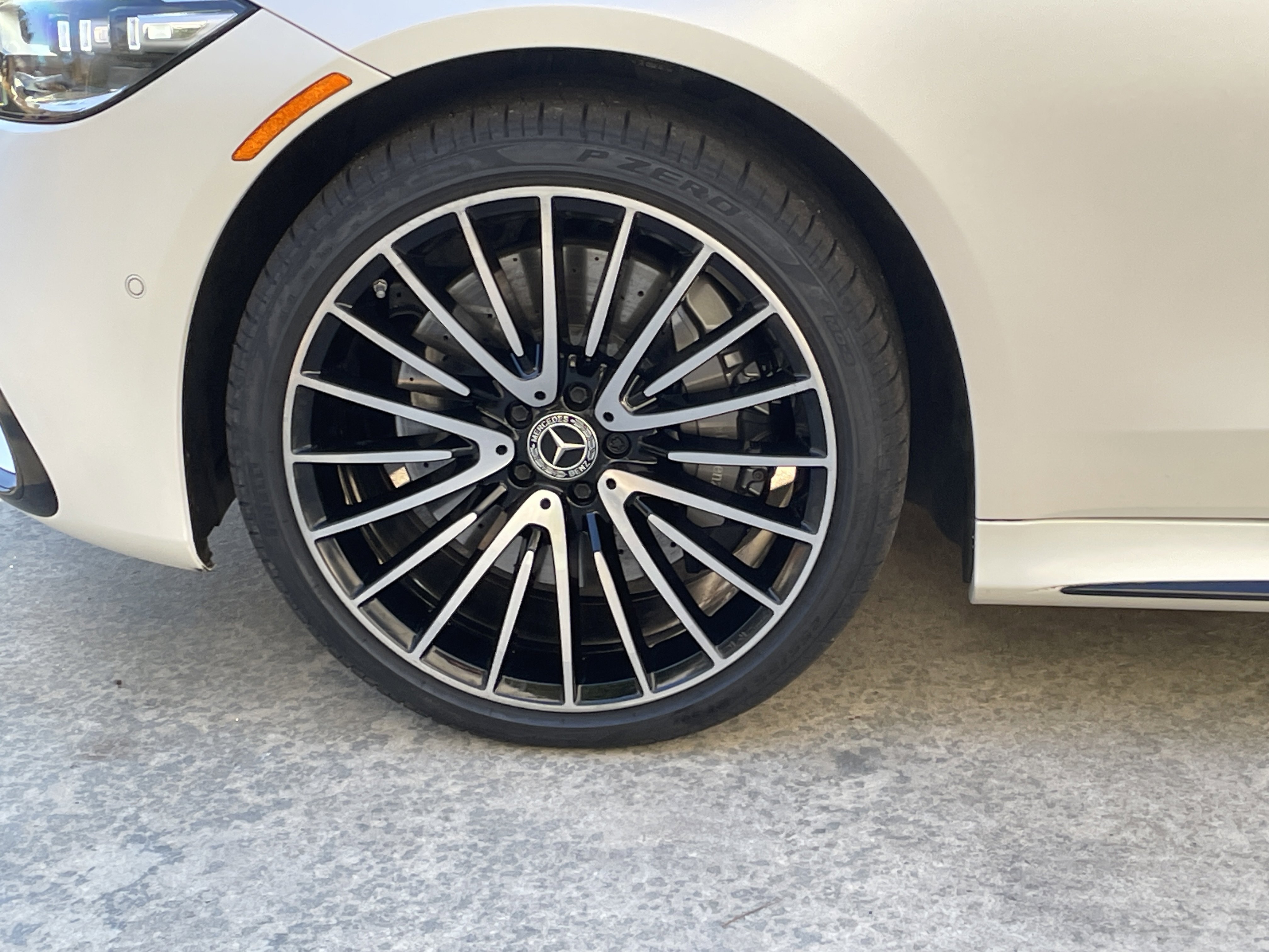 Certified 2022 Mercedes-Benz S 500 4MATIC w/ AMG Line Package image 15